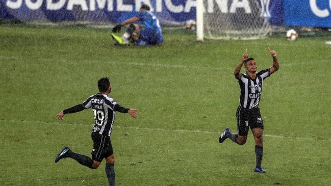 Botafogo amargó en la agonía a Defensa y Justicia de Beccacece y tomó ventaja en la Sudamericana