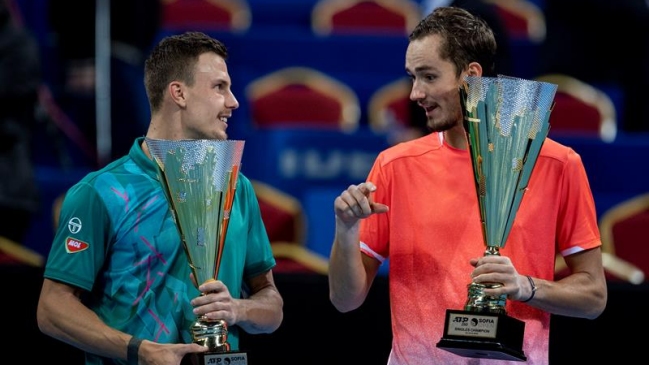 Daniil Medvedev se impuso a Marton Fucsovic y alzó la corona en el ATP de Sofía