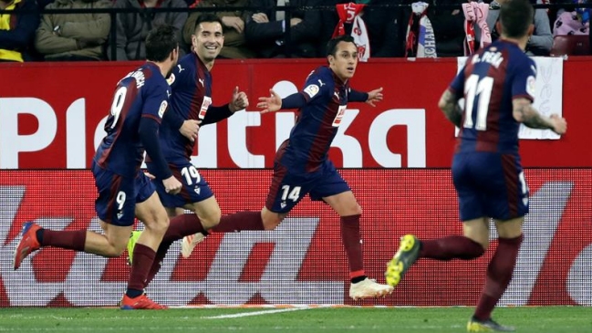 Fabián Orellana brilló con un golazo en el triste empate de Eibar ante Sevilla en España