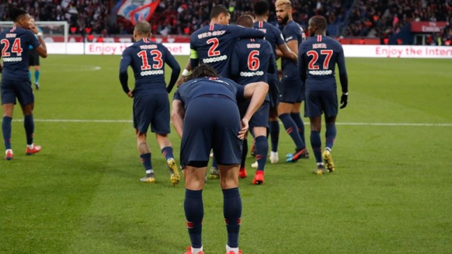 Paris Saint-Germain sufre con lesión de Edinson Cavani a días del duelo con Manchester United
