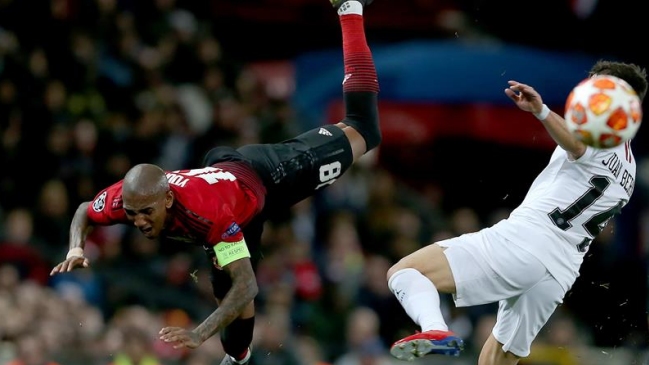 Paris Saint- Germain y Manchester United arriesgan ser sancionados por la UEFA