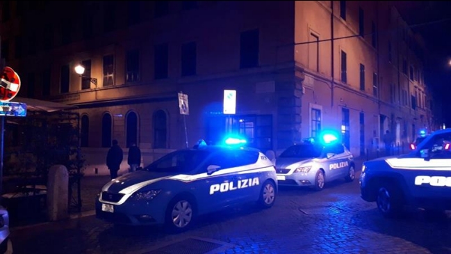 Pelea entre hinchas de Sevilla y Lazio en Italia dejó a cuatro personas heridas