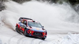 Thierry Neuville se quedó con la primera jornada del Rally de Suecia