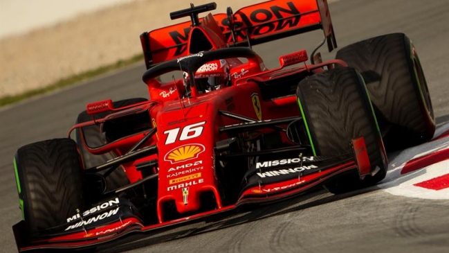 Ferrari volvió a mostrarse fuerte en el debut de rojo de Charles Leclerc