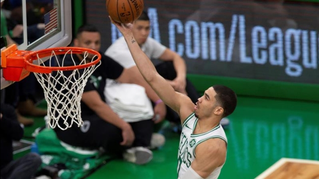 Los Celtics le propinaron un duro golpe a los Warriors