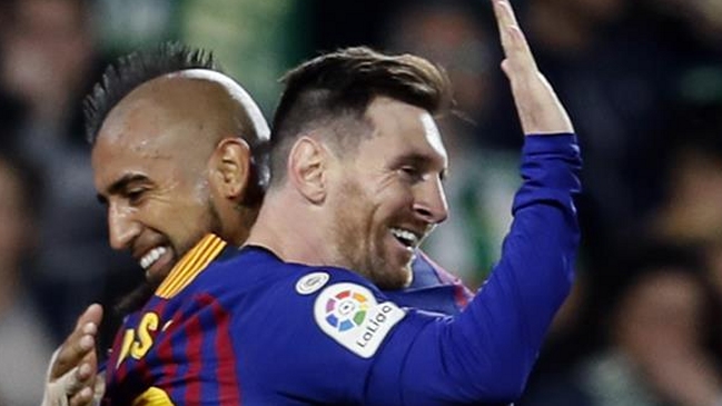 Barcelona goleó a Real Betis con gran actuación de Arturo Vidal y un inspirado Lionel Messi