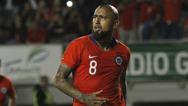 Arturo Vidal llegó en completo silencio a San Diego para sumarse a la Roja