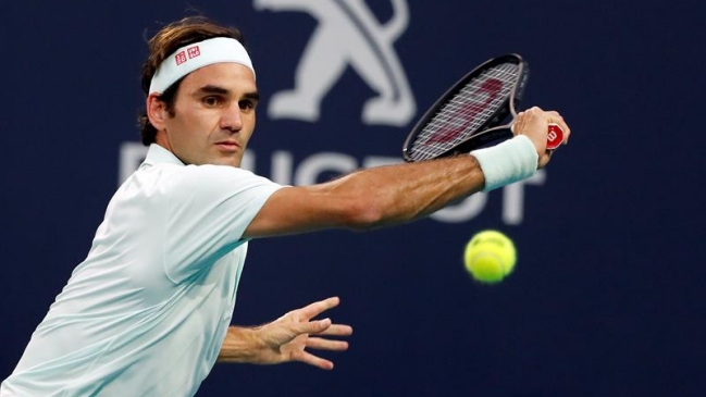 Roger Federer y John Isner miden fuerzas por el título del Masters de Miami