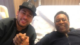 ¡Reunión de cracks! Neymar visitó a Pelé en hospital de París