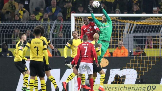Borussia Dortmund logró el liderato provisional en la Bundesliga con sufrida victoria sobre Mainz