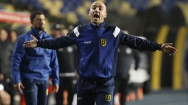 El polémico gesto de Bozán al árbitro del partido entre U. de Concepción y Olimpia en Copa Libertadores