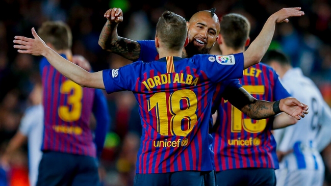 Barcelona y Arturo Vidal van por el título de la liga española ante Levante