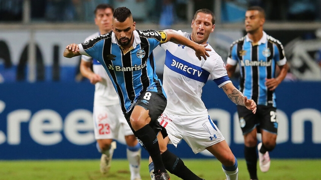 La UC tuvo un partido para el olvido ante Gremio y se despidió de la Copa Libertadores