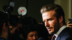 Tribunal le quitó licencia a David Beckham por usar celular mientras conducía en Londres