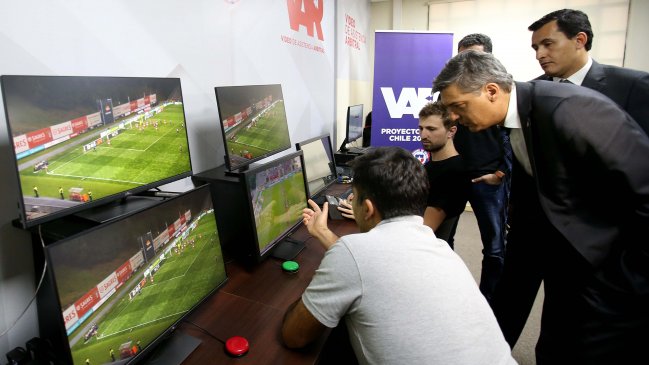El VAR comenzó su proceso de implementación en el fútbol chileno