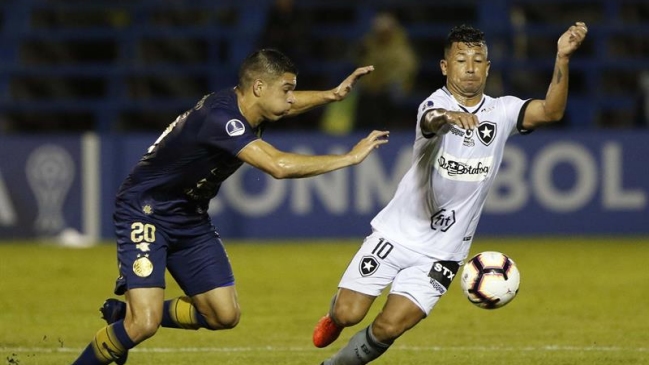 Leonardo Valencia jugó en triunfo de Botafogo como visita sobre Sol de América en la Sudamericana