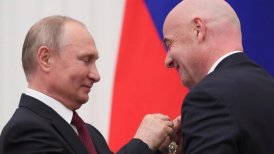 Vladimir Putin condecoró a Gianni Infantino por el Mundial de Rusia