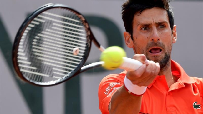 Novak Djokovic no tembló ante Hurkacz y dio un sólido primer paso en Roland Garros