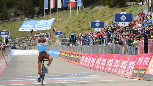 Nans Peters se impuso la etapa 17 del Giro y Carapaz sigue de líder
