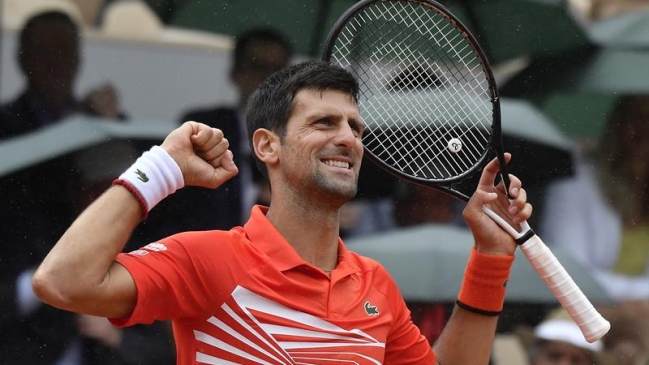 Novak Djokovic pasó por décima vez consecutiva a cuartos de final en Roland Garros