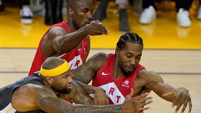 Golden State Warriors choca ante Toronto Raptors buscando igualar la serie en las finales de la NBA