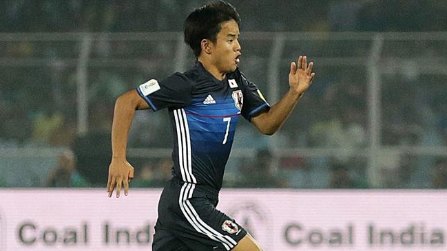 El "Messi japonés" acaparó la atención en práctica del próximo rival de Chile