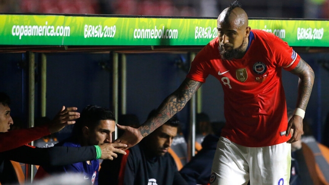 En la Roja descartaron lesión de Arturo Vidal y aseguraron que estará ante Ecuador