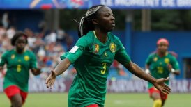 Camerún derrotó a Nueva Zelanda y condicionó las opciones de la Roja en el Mundial