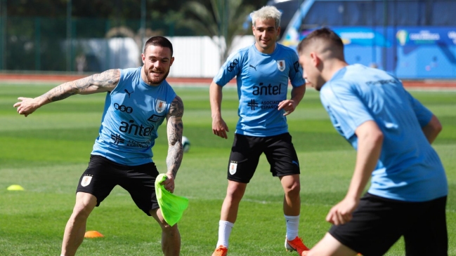 Uruguay cumplió su primer entrenamiento en Río de Janeiro de cara al duelo con Chile