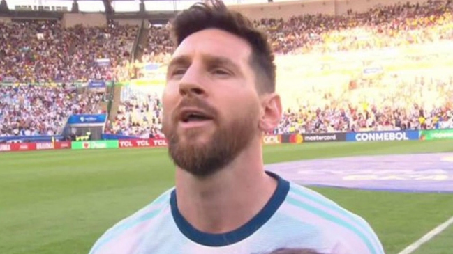 Messi cantó el himno de Argentina y generó una ola de reacciones