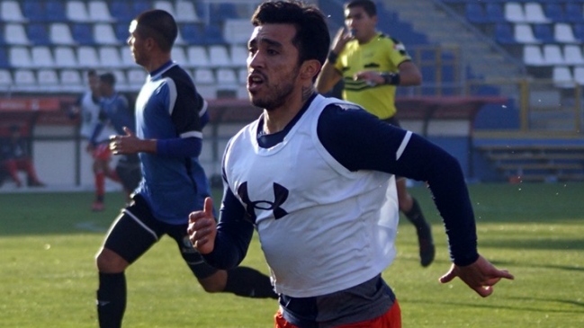 Edson Puch marcó un golazo en duelo de práctica entre U. Católica y Magallanes