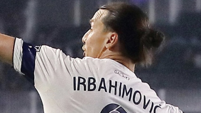 ¿Irbahimovic? Zlatan jugó con su nombre mal escrito y marcó un doblete en la MLS