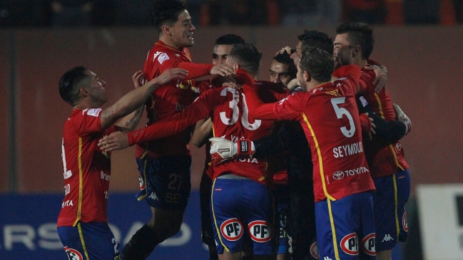 U. Española superó en penales a Deportes Melipilla y avanzó a octavos de Copa Chile