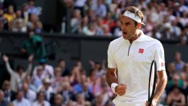 Roger Federer superó en un partidazo a Rafael Nadal y jugará su duodécima final en Wimbledon