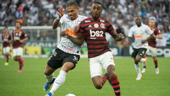 Corinthians de Angelo Araos tuvo que repartir puntos tras agónico empate de Flamengo