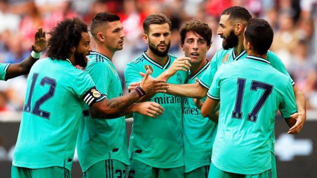 Mauricio Isla vio acción en derrota de Fenerbahce ante Real Madrid en la Audi Cup