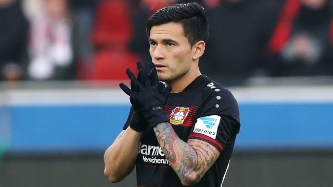 Charles Aránguiz ingresó en derrota de Bayer Leverkusen ante Valencia