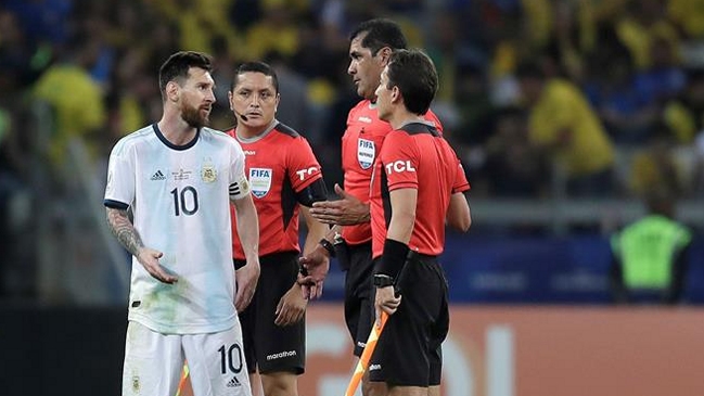 Comisión de Arbitros de la Conmebol admitió mal uso del VAR en el Brasil-Argentina de Copa América