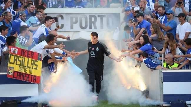 Porto sorprende e inscribe a Iker Casillas para la Liga de Portugal