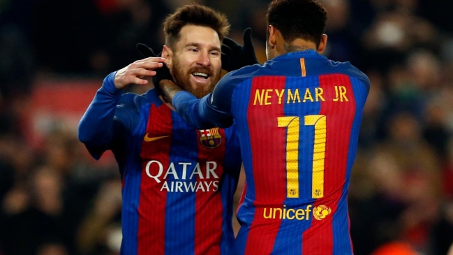 Medio español aseguró que Messi llamó a Neymar para que fiche en FC Barcelona