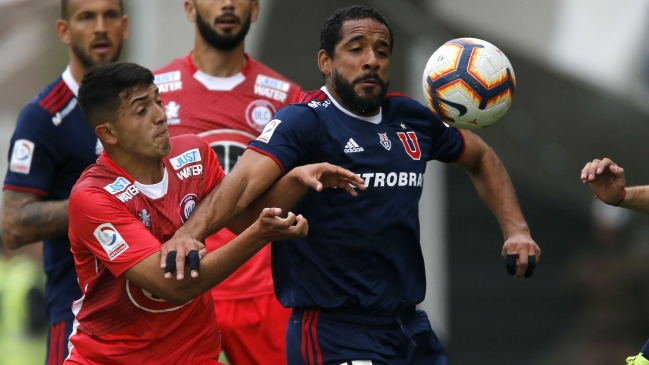 U. de Chile firmó un vibrante empate ante U. La Calera y aseguró otra semana fuera del descenso