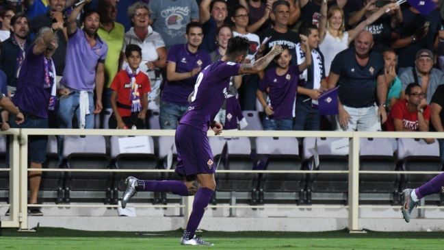 Erick Pulgar anotó su primer tanto en Fiorentina en apretada derrota ante Napoli