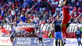 Deportes Iquique logró revitalizadora victoria en su visita a Curicó y se alejó del fondo