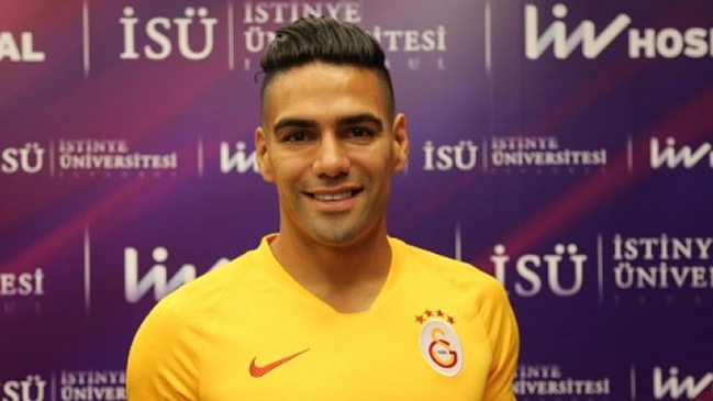 El colombiano Radamel Falcao dejó AS Mónaco y se transformó en refuerzo de Galatasaray