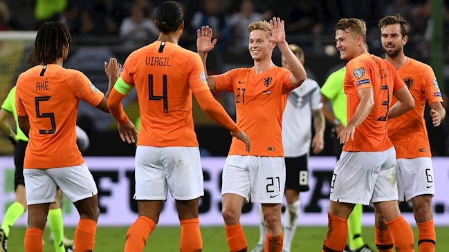 Holanda derribó a Alemania en un disputado duelo por las Clasificatorias para la Eurocopa