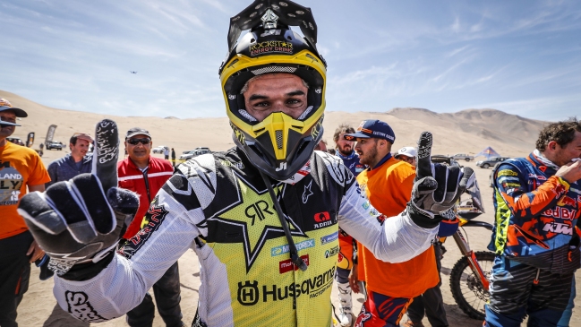 Pablo Quintanilla se vistió de héroe y ganó el Atacama Rally