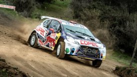 Francisco López abandonó el GP de Curicó de Rally Mobil por un problema mecánico