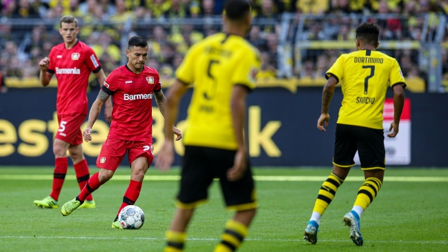 Borussia Dortmund vapuleó a Bayer Leverkusen con Charles Aránguiz en cancha