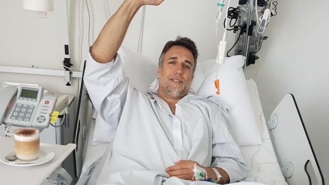 Gabriel Batistuta fue operado con éxito y ya tiene prótesis en su tobillo
