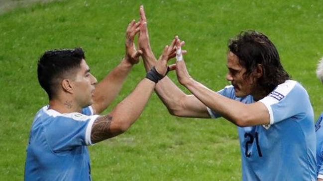 Suárez, Cavani y Godín vuelven a la selección uruguaya para los amistosos ante Perú
